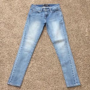 Levi Demi curve modern rise skinny for sale !